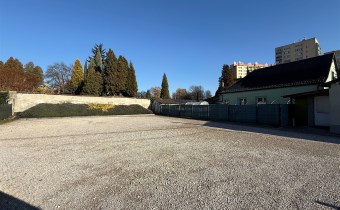 budynek usługowy z dużym parkingiem | centrum Oświ